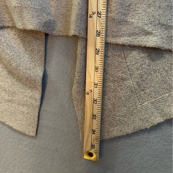 Neiman Marcus Cashmere Neutral Sleeveless Open Cardigan Sweater‎ Vest Size Small - Picture 10 of 10